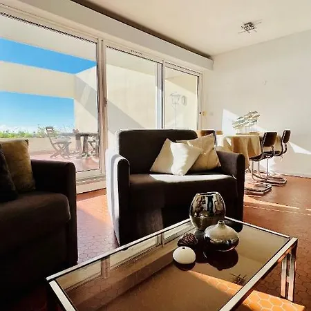 Vue Exceptionnelle - Grande Terrasse Et Piscine Apartman *